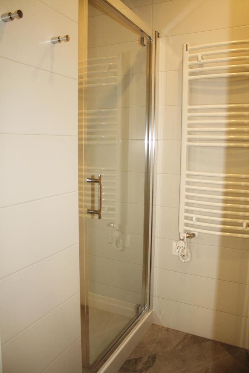 Lviv Wall Street Apt Exterior photo